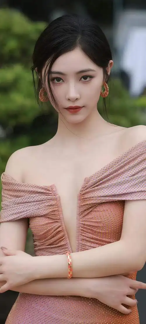 51看片热门综艺精彩现场专区